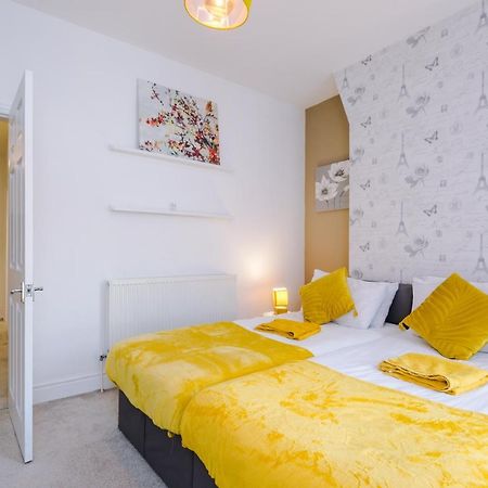 Willa Finchley House Lovely House In Anfield, 2 Minutes Walk From The Stadium, Parking And Wifi Liverpool Zewnętrze zdjęcie