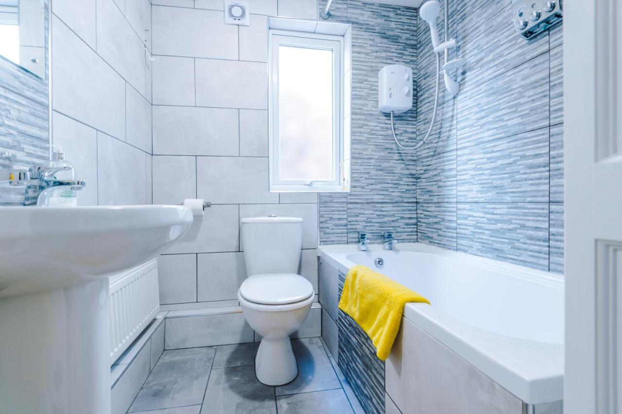 Willa Finchley House Lovely House In Anfield, 2 Minutes Walk From The Stadium, Parking And Wifi Liverpool Zewnętrze zdjęcie