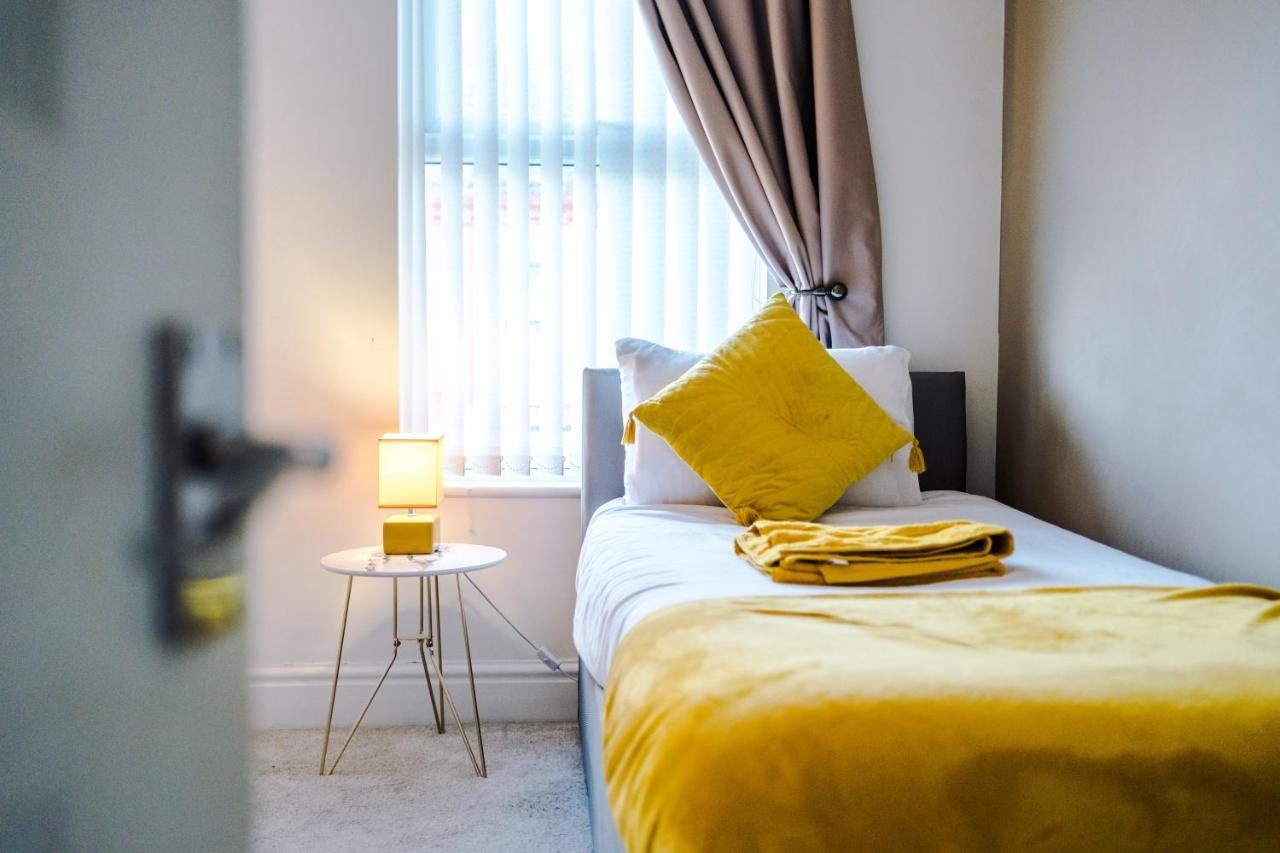 Willa Finchley House Lovely House In Anfield, 2 Minutes Walk From The Stadium, Parking And Wifi Liverpool Zewnętrze zdjęcie